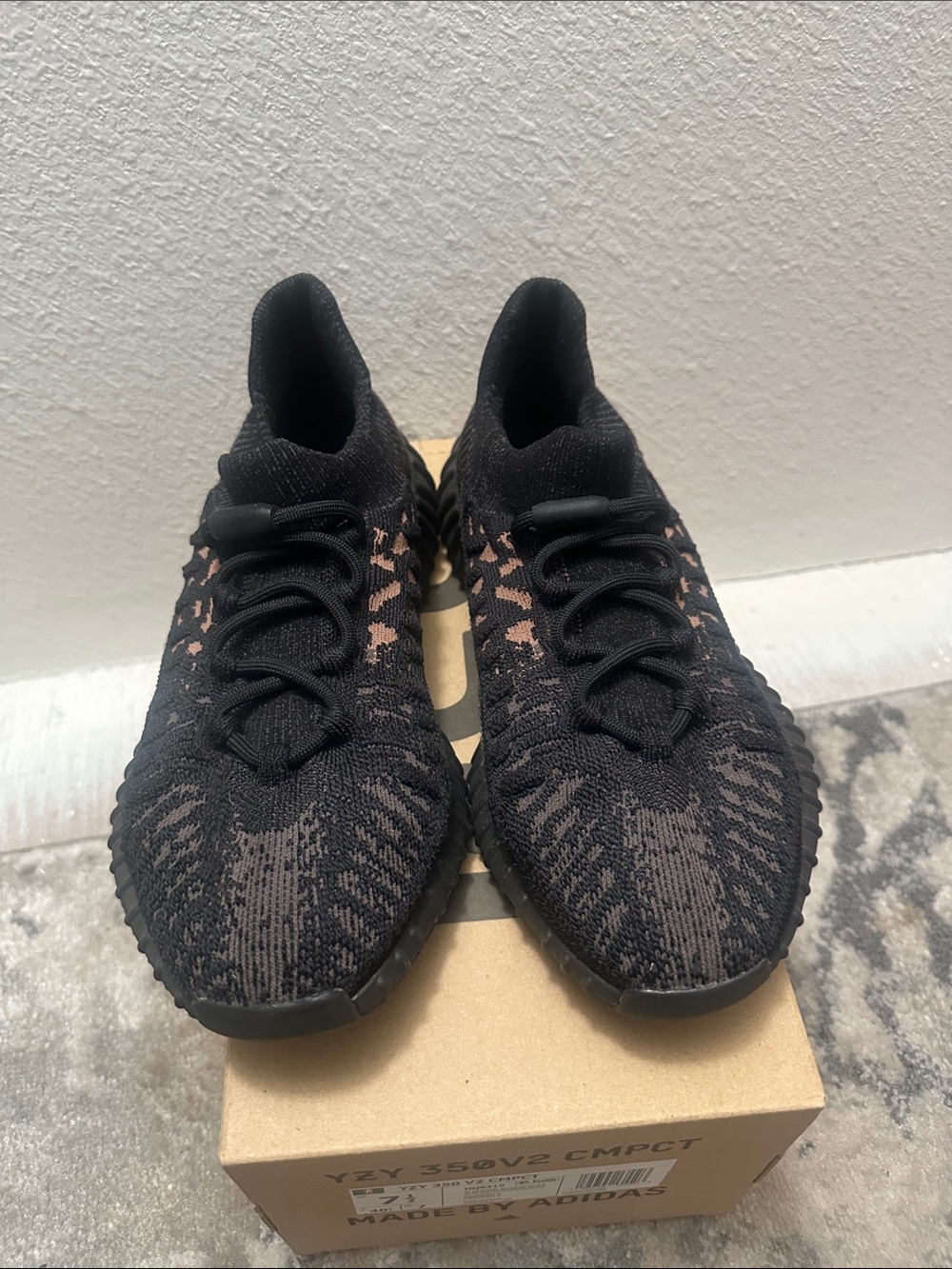 YZY 350V2 CMPCT